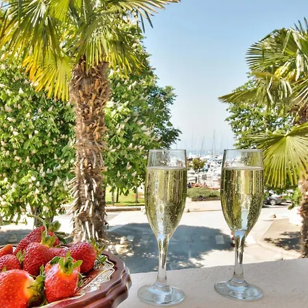 Apartamento By The Sea - 23638 Poreč